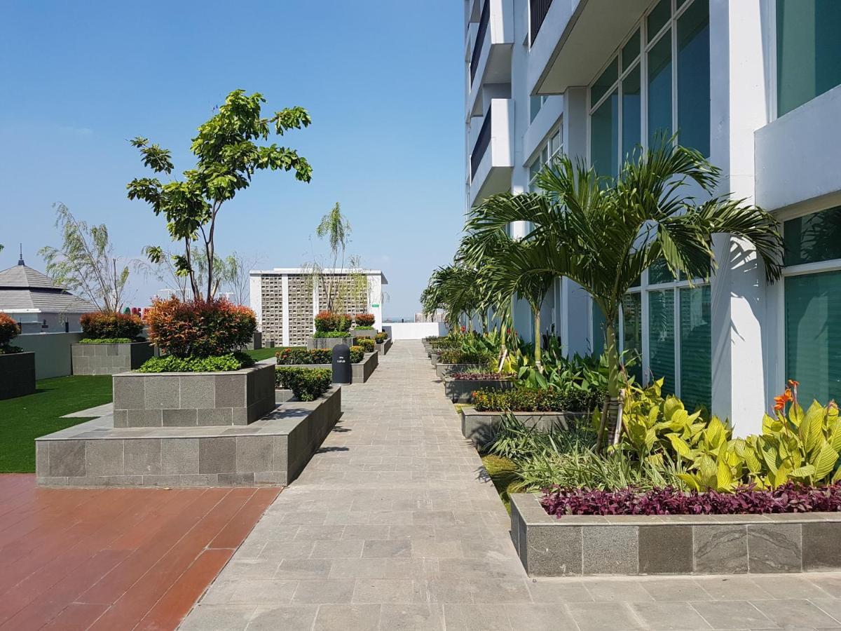 Elegant Studio Apartment At Tree Park City Cikokol By Travelio Tangerang Extérieur photo